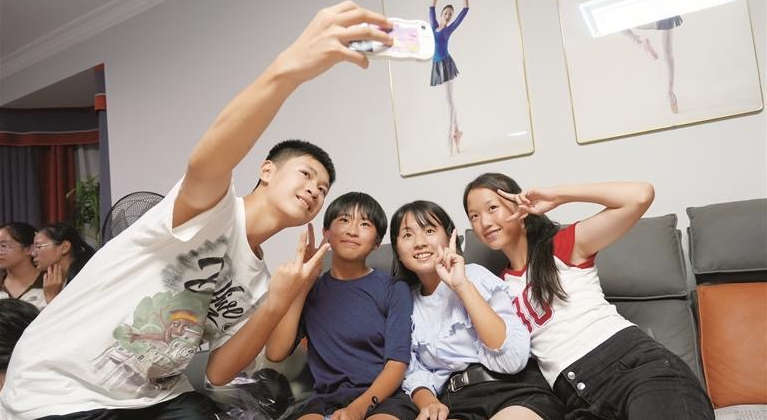 共赴盛夏之约，回忆定格温暖 | 初见